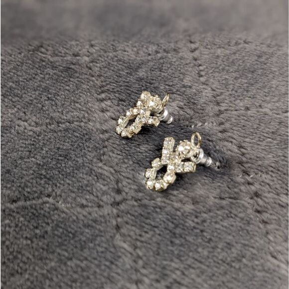 Vintage Small Angel Clear Rhinestone Pierced Earrings - Picture 5 of 6